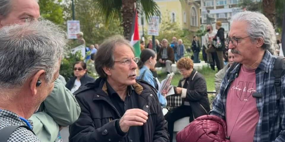&Omicron; &Delta;&Eta;&Mu;&Alpha;&Rho;&Chi;&Omicron;&Sigma; &Chi;&Rho;&Eta;&Sigma;&Tau;&Omicron;&Sigma; &Beta;&Rho;&Epsilon;&Tau;&Tau;&Alpha;&Kappa;&Omicron;&Sigma; &Sigma;&Tau;&Eta; &Sigma;&Upsilon;&Gamma;&Kappa;&Epsilon;&Nu;&Tau;&Rho;&Omega;&Sigma;&Eta; &Tau;&Omega;&Nu; &Epsilon;&Rho;&Gamma;&Alpha;&Zeta;&Omicron;&Mu;&Epsilon;&Nu;&Omega;&Nu; &Sigma;&Epsilon; &Lambda;&Iota;&Mu;&Alpha;&Nu;&Iota;&Alpha; &Epsilon;&Nu;&Alpha;&Nu;&Tau;&Iota;&Alpha; &Sigma;&Tau;&Omicron;&Nu; &Pi;&Omicron;&Lambda;&Epsilon;&Mu;&Omicron;