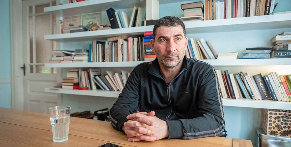 &Alpha;&Phi;&Iota;&Epsilon;&Rho;&Omega;&Mu;&Alpha; &Sigma;&Tau;&Omicron;&Nu; &Gamma;&Iota;&Alpha;&Nu;&Nu;&Eta; &Omicron;&Iota;&Kappa;&Omicron;&Nu;&Omicron;&Mu;&Iota;&Delta;&Eta; &Sigma;&Tau;&Omicron; CINE &Mu;&Epsilon;&Lambda;&Iota;&Nu;&Alpha;