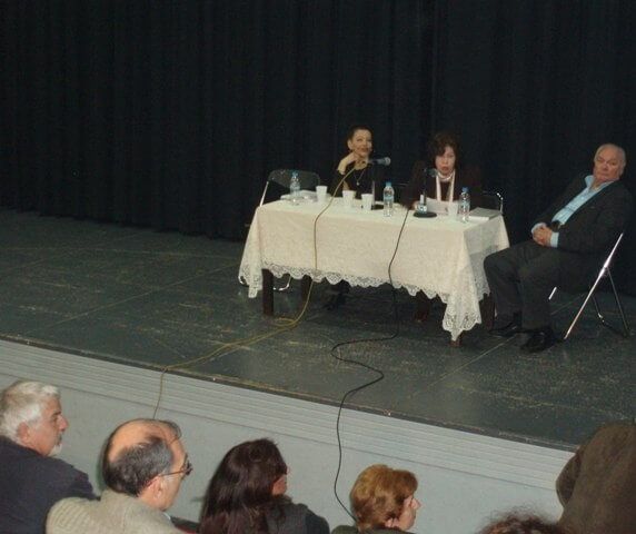 &Lambda;. &Tau;&zeta;&alpha;&nu;ή&sigmaf;: &laquo;&Pi;&iota;&sigma;&tau;&epsilon;ύ&omega; &alpha;&kappa;&rho;ά&delta;&alpha;&nu;&tau;&alpha; &pi;&omega;&sigmaf; &tau;έ&tau;&omicron;&iota;&omicron;&upsilon; &epsilon;ί&delta;&omicron;&upsilon;&sigmaf; &beta;&iota;&beta;&lambda;ί&alpha; &theta;&alpha; &pi;&rho;έ&pi;&epsilon;&iota; &pi;&rho;&omega;&tau;ί&sigma;&tau;&omega;&sigmaf; &nu;&alpha; &mu;&pi;&omicron;&upsilon;&nu; &sigma;&tau;&iota;&sigmaf; &beta;&iota;&beta;&lambda;&iota;&omicron;&theta;ή&kappa;&epsilon;&sigmaf; &tau;&omega;&nu; &sigma;&chi;&omicron;&lambda;&epsilon;ί&omega;&nu;.&raquo;