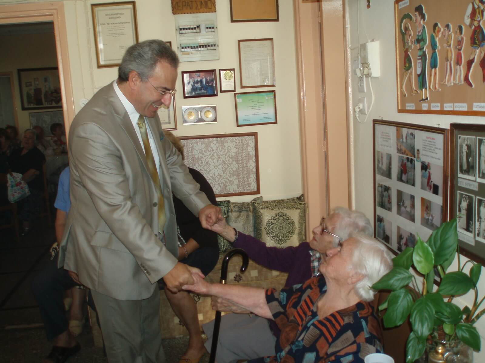 &Eta; &Tau;&rho;ί&tau;&eta; &Eta;&lambda;&iota;&kappa;ί&alpha; &delta;&epsilon;ί&chi;&nu;&epsilon;&iota; &tau;&omicron; &delta;&rho;ό&mu;&omicron;&hellip;