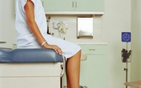 &Delta;&Iota;&Eta;&Mu;&Epsilon;&Rho;&Omicron; &Delta;&Omega;&Rho;&Epsilon;&Alpha;&Nu; &Gamma;&Upsilon;&Nu;&Alpha;&Iota;&Kappa;&Omicron;&Lambda;&Omicron;&Gamma;&Iota;&Kappa;&Omega;&Nu; &Epsilon;&Xi;&Epsilon;&Tau;&Alpha;&Sigma;&Epsilon;&Omega;&Nu;: &laquo;Έ&Nu;&Alpha; &Delta;&Omega;&Rho;&Omicron; &Sigma;&Tau;&Omicron;&Nu; &Epsilon;&Alpha;&Upsilon;&Tau;&Omicron; &Mu;&Omicron;&Upsilon;&raquo;