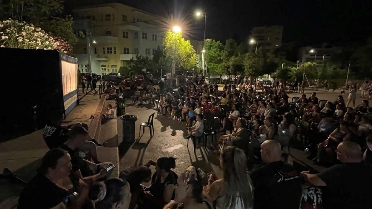 &Sigma;&Upsilon;&Nu;&Epsilon;&Chi;&Iota;&Zeta;&Omicron;&Nu;&Tau;&Alpha;&Iota; &Alpha;&Upsilon;&Tau;&Eta; &Tau;&Eta; &Beta;&Delta;&Omicron;&Mu;&Alpha;&Delta;&Alpha; &Omicron;&Iota; "&Lambda;&Alpha;Ϊ&Kappa;&Epsilon;&Sigma; &Beta;&Rho;&Alpha;&Delta;&Iota;&Epsilon;&Sigma; &Kappa;&Alpha;&Rho;&Alpha;&Gamma;&Kappa;&Iota;&Omicron;&Zeta;&Eta;"