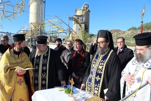 &Mu;&Epsilon; &Pi;&Lambda;&Eta;&Theta;&Omicron;&Sigma; &Kappa;&Omicron;&Sigma;&Mu;&Omicron;&Upsilon; &Kappa;&Alpha;&Iota; &Lambda;&Alpha;&Mu;&Pi;&Rho;&Omicron;&Tau;&Eta;&Tau;&Alpha; &Epsilon;&Omicron;&Rho;&Tau;&Alpha;&Sigma;&Tau;&Eta;&Kappa;&Epsilon; &Omicron; &Alpha;&Gamma;&Iota;&Alpha;&Sigma;&Mu;&Omicron;&Sigma; &Tau;&Omega;&Nu; &Upsilon;&Delta;&Alpha;&Tau;&Omega;&Nu;