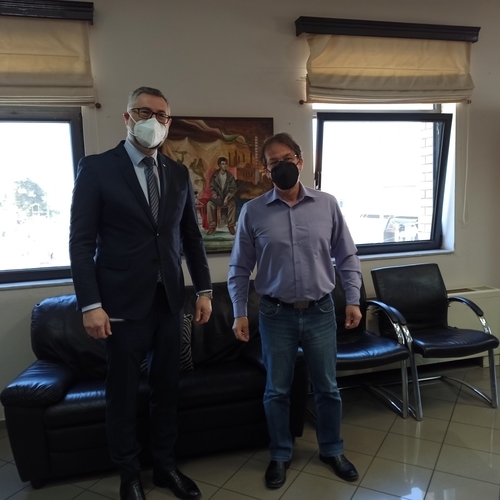 &Sigma;&Upsilon;&Nu;&Alpha;&Nu;&Tau;&Eta;&Sigma;&Eta; &Delta;&Eta;&Mu;&Alpha;&Rho;&Chi;&Omicron;&Upsilon; &Mu;&Epsilon; &Tau;&Omicron;&Nu; &Pi;&Rho;&Epsilon;&Sigma;&Beta;&Eta; &Tau;&Eta;&Sigma; &Alpha;&Upsilon;&Sigma;&Tau;&Rho;&Alpha;&Lambda;&Iota;&Alpha;&Sigma;