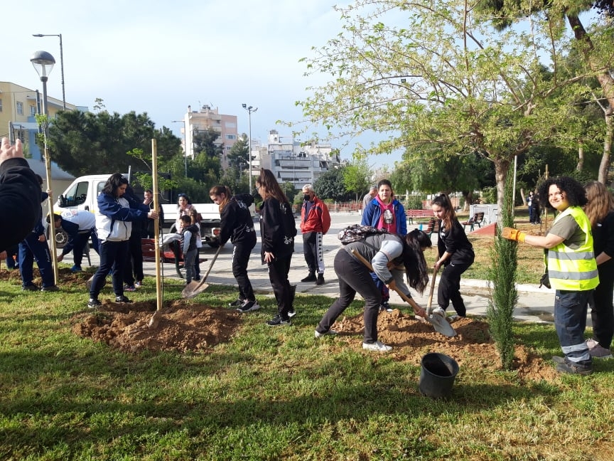 &Delta;&Epsilon;&Nu;&Delta;&Rho;&Omicron;&Phi;&Upsilon;&Tau;&Epsilon;&Upsilon;&Sigma;&Epsilon;&Iota;&Sigma; &Sigma;&Tau;&Eta;&Nu; &Pi;&Lambda;&Alpha;&Tau;&Epsilon;&Iota;&Alpha; &Pi;&Epsilon;&Rho;&Rho;&Alpha;&Iota;&Beta;&Omicron;&Upsilon; &Kappa;&Alpha;&Iota; &Sigma;&Tau;&Eta; &Sigma;&Upsilon;&Mu;&Beta;&Omicron;&Lambda;&Eta; &Tau;&Omega;&Nu; &Omicron;&Delta;&Omega;&Nu; &Epsilon;&Upsilon;&Beta;&Omicron;&Iota;&Alpha;&Sigma; &Kappa;&Alpha;&Iota; &Pi;&Epsilon;&Rho;&Rho;&Alpha;&Iota;&Beta;&Omicron;&Upsilon;