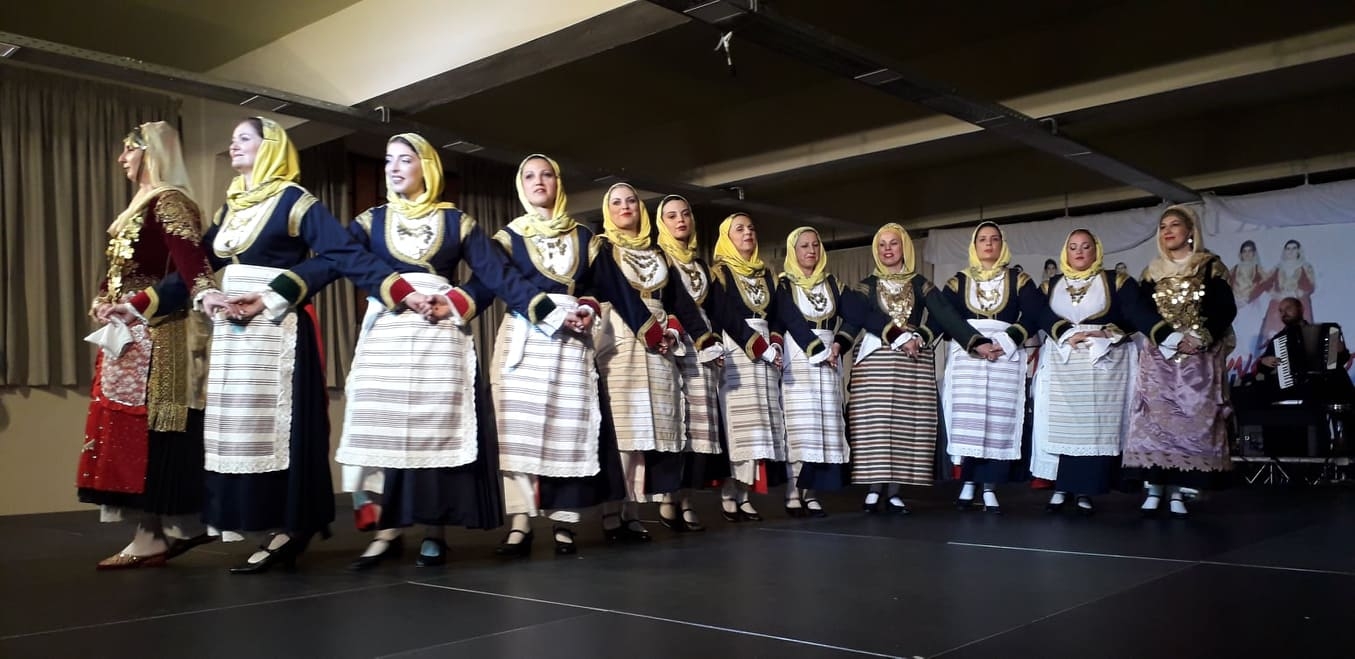&Mu;&Omicron;&Upsilon;&Sigma;&Iota;&Kappa;&Omicron;&Chi;&Omicron;&Rho;&Epsilon;&Upsilon;&Tau;&Iota;&Kappa;&Omicron; &Tau;&Alpha;&Xi;&Iota;&Delta;&Iota; &Sigma;&Tau;&Iota;&Sigma; &Rho;&Iota;&Zeta;&Epsilon;&Sigma; &Mu;&Alpha;&Sigma;