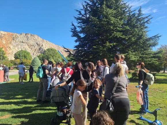 ΦΥΤΕΥΩ ΕΝΑΝ ΣΠΟΡΟ ΚΑΛΛΙΕΡΓΩ ΤΟ ΜΕΛΛΟΝ