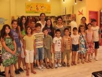 H Δημοτική Βιβλιοθήκη Κερατσινίου-Δραπετσώνας «φόρεσε» Τα Καινούργια Ρούχα του Αυτοκράτορα