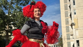 Η ΧΑΡΑ ΤΩΝ ΠΑΙΔΙΩΝ ΚΑΙ ΤΩΝ ΜΕΓΑΛΩΝ ΟΙ ΣΗΜΕΡΙΝΕΣ ΧΡΙΣΤΟΥΓΕΝΝΙΑΤΙΚΕΣ ΕΚΔΗΛΩΣΕΙΣ ΣΕ ΚΕΡΑΤΣΙΝΙ ΚΑΙ ΔΡΑΠΕΤΣΩΝΑ