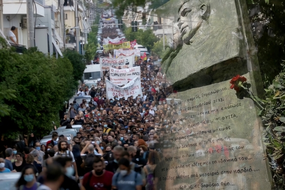 «Ο ΠΑΥΛΟΣ ΖΕΙ ΣΤΟΝ ΑΓΩΝΑ ΕΝΑΝΤΙΑ ΣΤΟ ΦΑΣΙΣΜΟ, ΤΗΝ ΦΤΩΧΕΙΑ  ΚΑΙ ΤΟΝ ΠΟΛΕΜΟ»